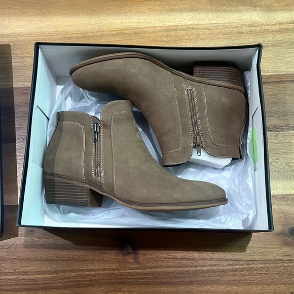 MIA Joslyn brown booties, size 9 - Picture 1 of 7